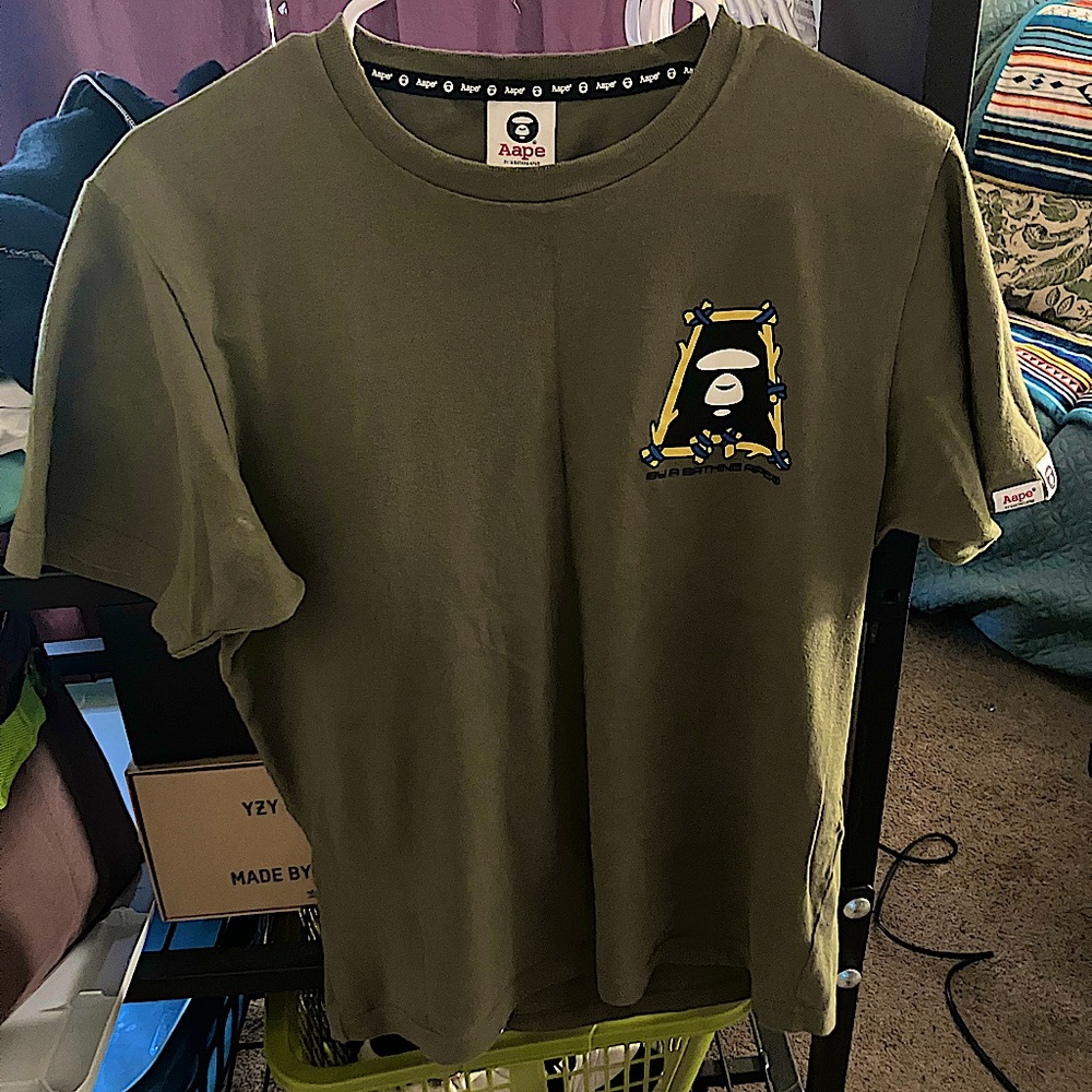 Bape men’s t-shirt size small (med. fit as well)…
